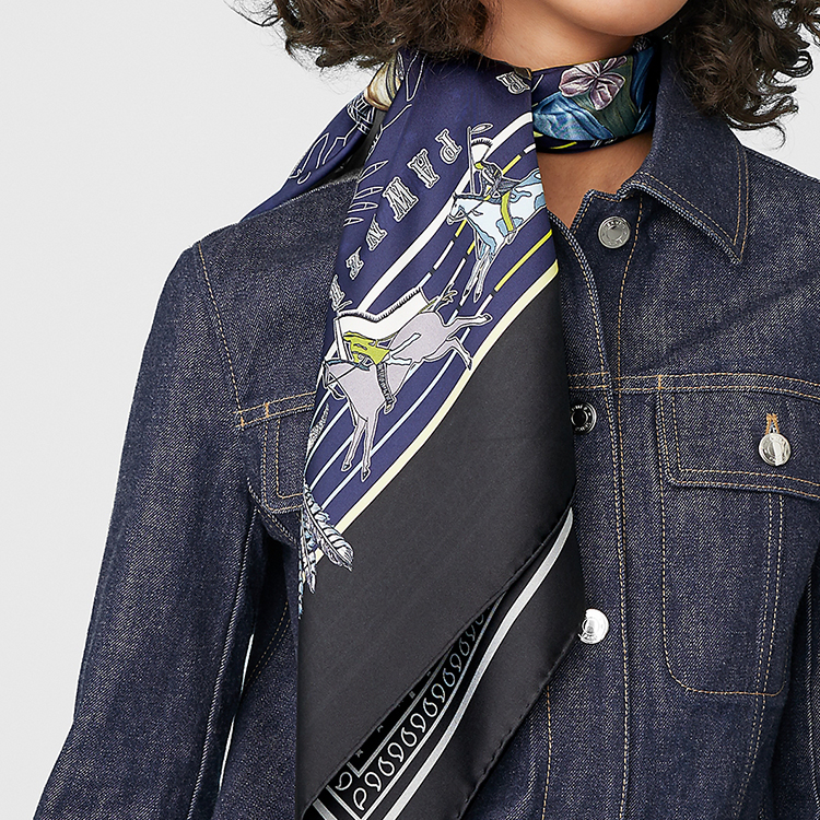 (Women) HERMES Reversible Scarf Navy/Black Pony Chief Design. H903551S-04 圖 4