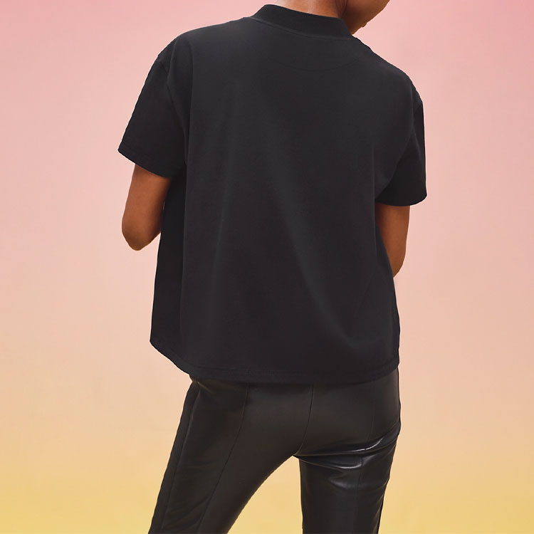 (Women) HERMES Round Letter Print Black Casual Short Sleeve Tee  SS22 H2H4604DU02 圖 5