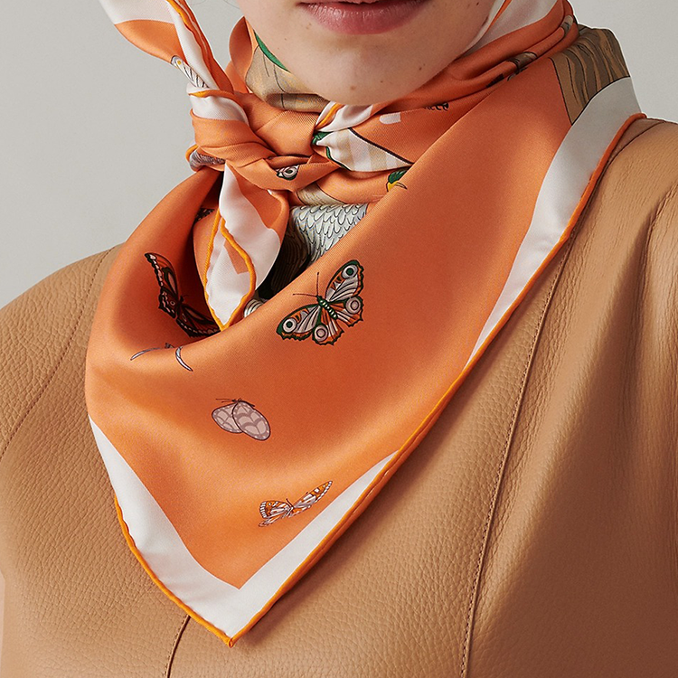 (Women) HERMES Scarf "Selfie on Horseback Fairy"  Silk Scarf. H003875S-14 圖 3