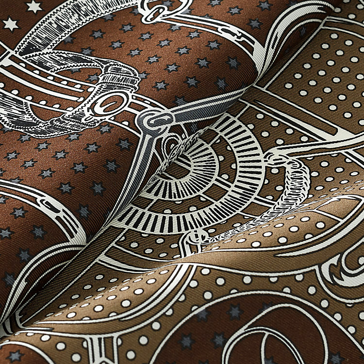 (Women) HERMES Silk Scarf for Women - Chocolate Color with Logo Design. H042977Sv11 圖 3