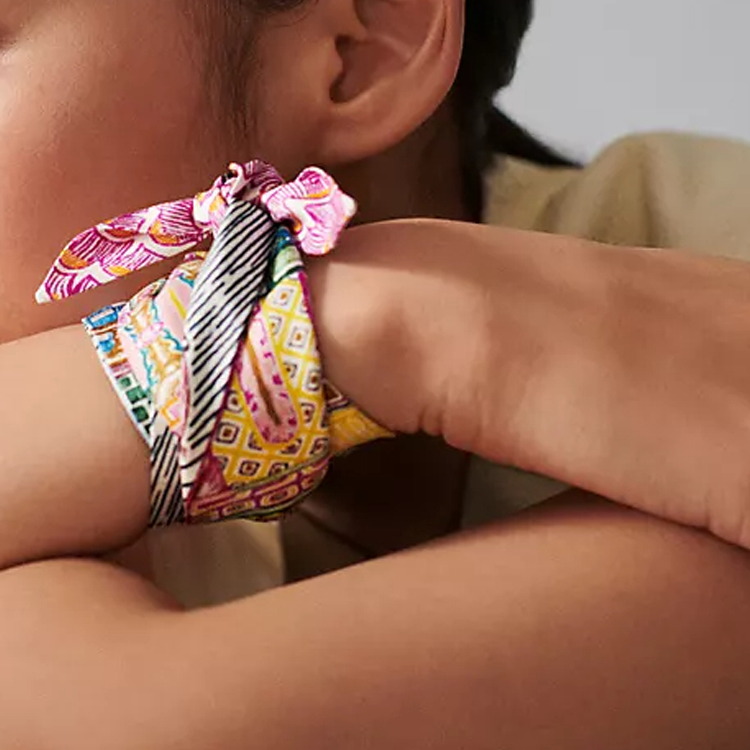 (Women) HERMES Silk Scarf for Women with Logo Design in Multiple Colors. H064011S 圖 4