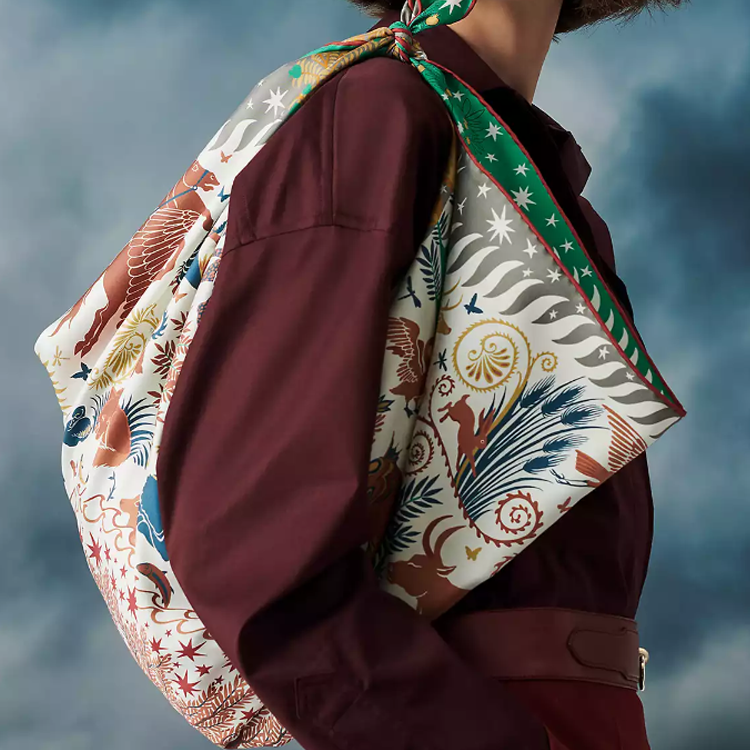 (Women) HERMES Sous le Charme d'Orphée Double-Sided Silk Scarf Beige/Green for Women. H903702S-02 圖 6