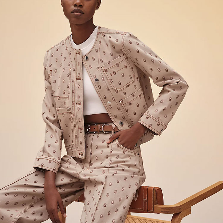 Lookbook (Women) HERMES SS22 Cliquetis Pink Multi-Pocket Saddle Print Jacket for Women. H2E0254DS1J