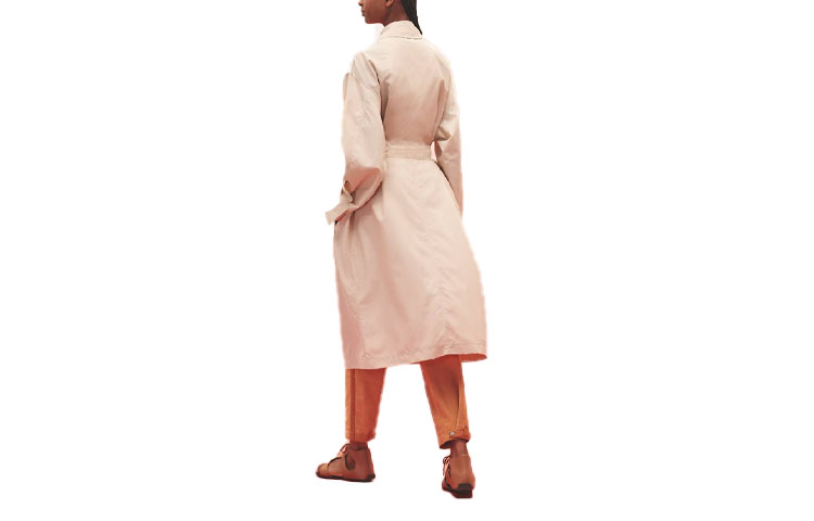 Lookbook (Women) HERMES SS23  Beige Belted Trench Coat Mid-Length. H3E0116DI0E