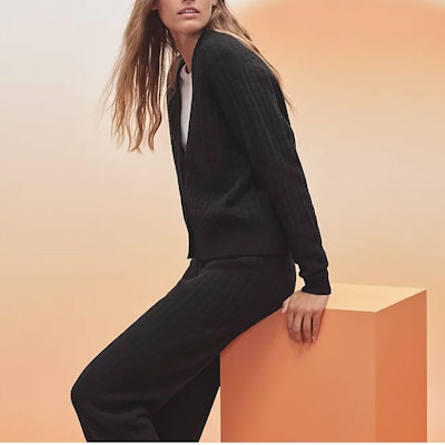 (W) 爱马仕 SS23 黑色羊毛字母图案针织开衫 H3E2713DB02 Shop (W) 爱马仕 SS23 黑色羊毛字母图案针织开衫 H3E2713DB02