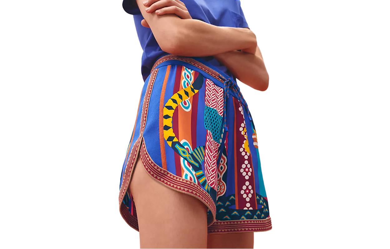 Order (Women) HERMES SS23 Fantaisie d'Etriers Printed Blue Tie-Waist  Shorts. H3E2840DQI7