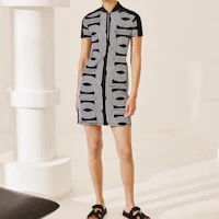 Lookbook (W) 에르메스 SS23 그래픽 프린트 집업 반소매 드레스 여성 블랙 H1E4505DC02