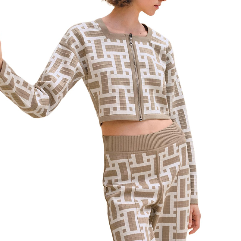 Order (W) HERMES SS24 Jaket Pendek Zip-Up Warna Toast Beige. H4E2225DJ1S