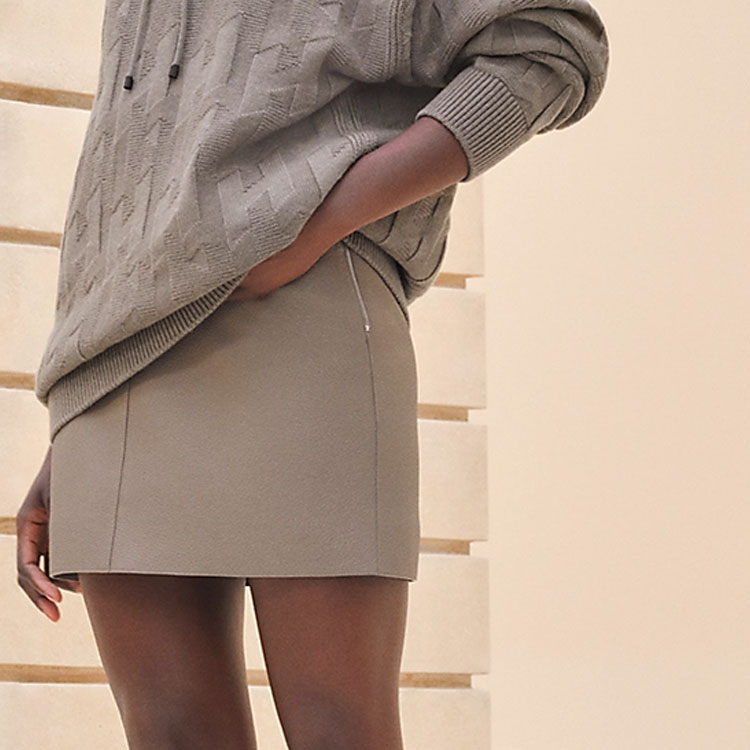 Details for (W) 에르메스 SS24 그레이 솔리드 컬러 니트 풀오버 후디. H4E2623D3DK