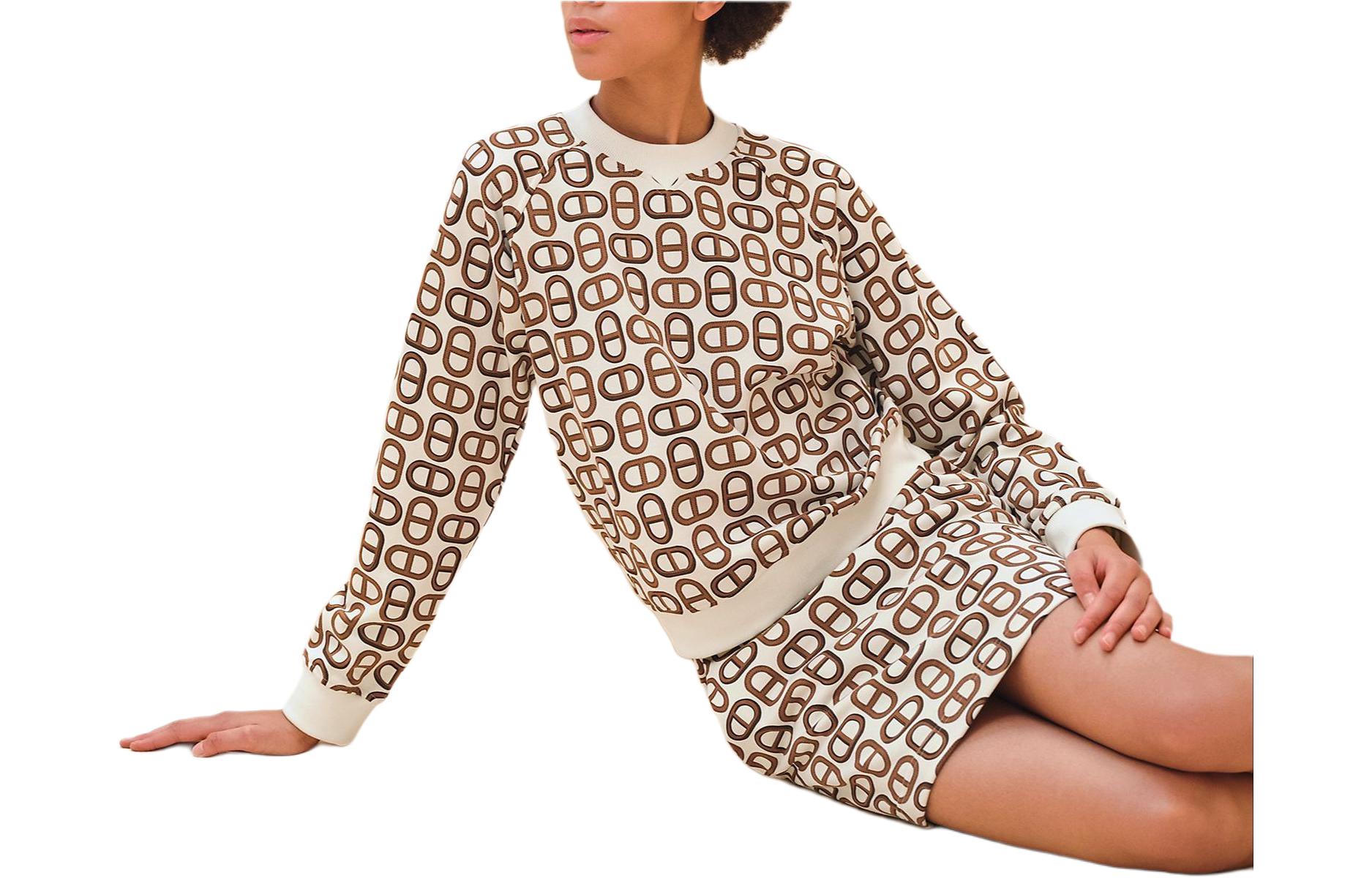 Order (W) HERMES SS24 Baju Lengan Panjang Logo Coklat Kastanye. H4E4648DD1W