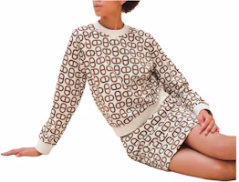 Order (Women) HERMES SS24 Logo Print Long-Sleeve Sweatshirt in Chestnut Brown. H4E4648DD1W