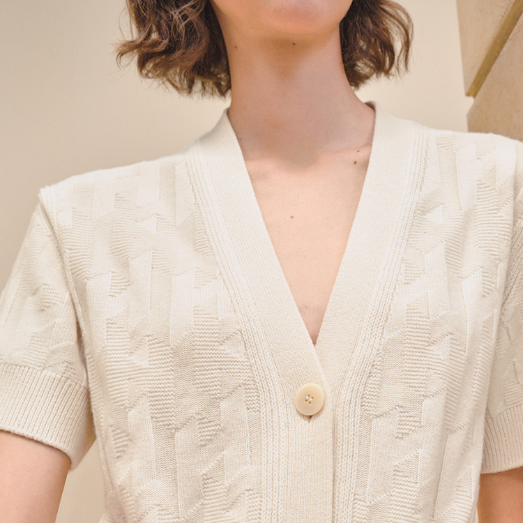 Purchase (Women) HERMES SS24  White Short-Sleeve Solid Mid-Length Casual Dress. H4E2522D3A3