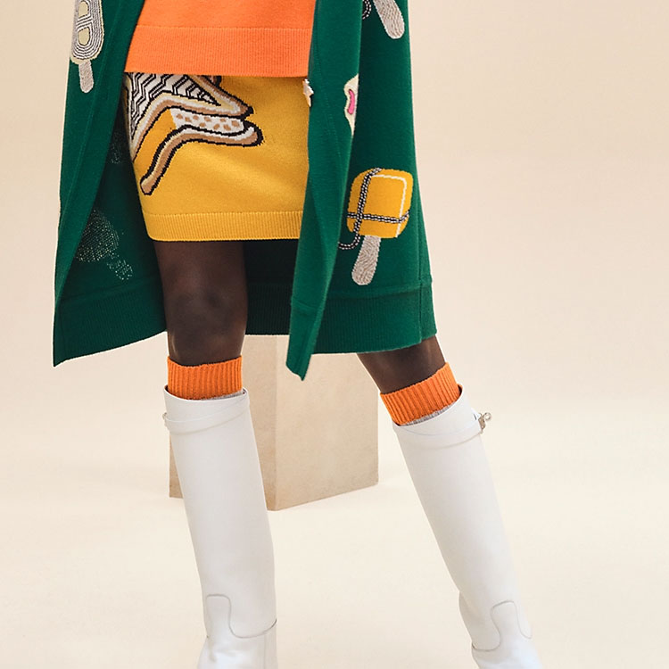 Sizing (W) HERMES SS24 Cárdigan Largo Mujer con Patrón y Cuello en V - Verde Peluche H4E2725DBEK