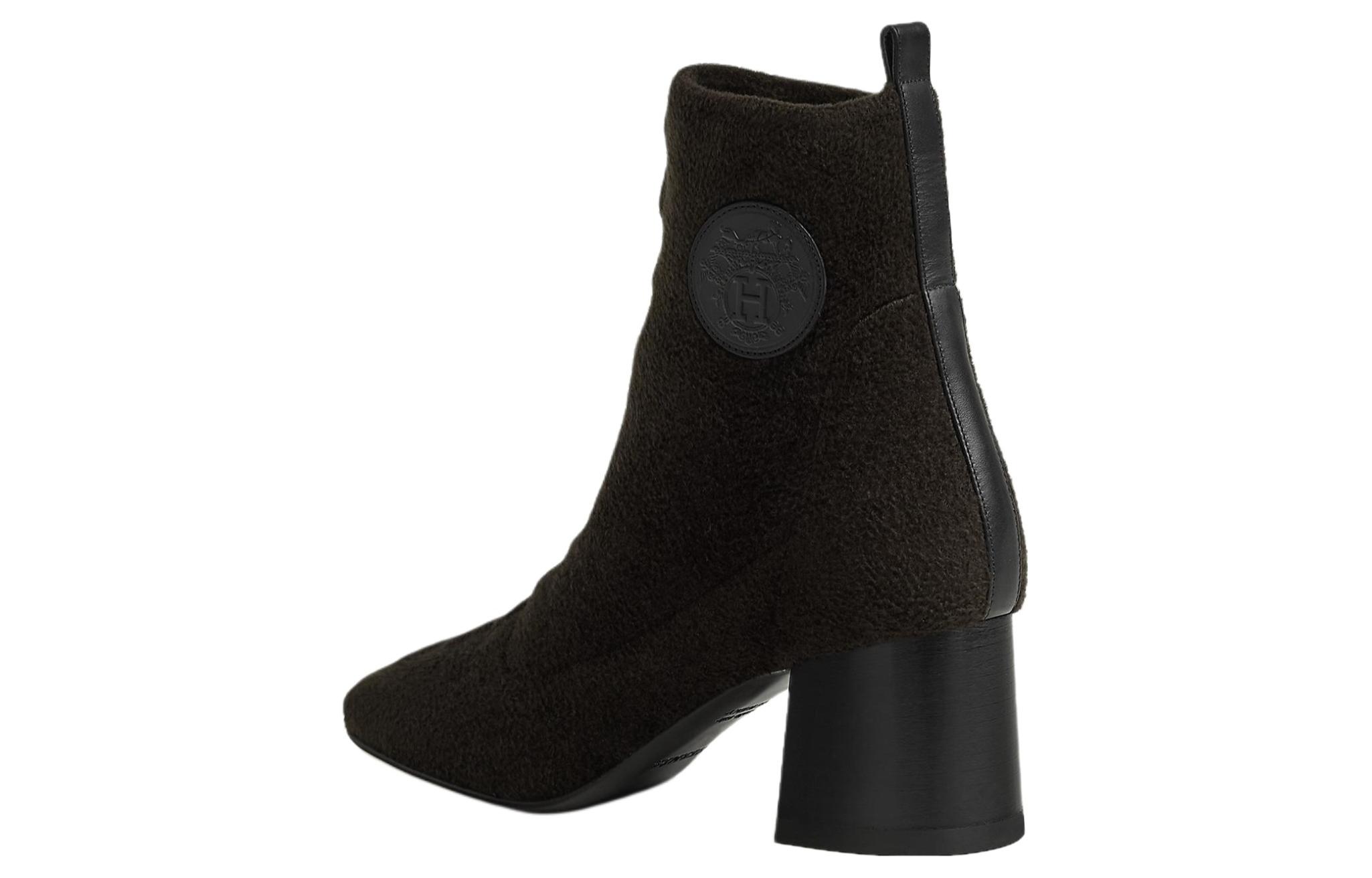 Lookbook (W) HERMES Volver Ankle Boot 'Hitam Lancip Depan' H232154Z-05