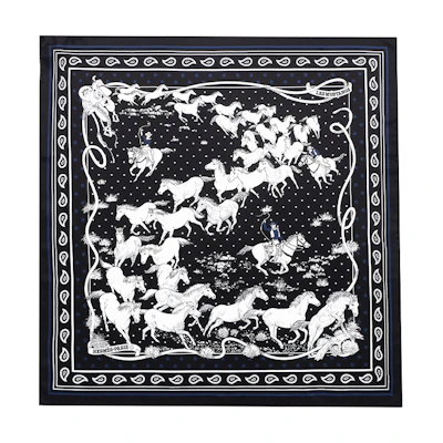 (Women) HERMES Wild Mustang Print Scarf Women’s Black/White H043941S 15