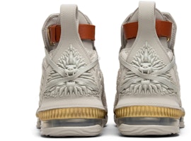 (W) HFR x 나이키 르브론 16 '할렘 패션 로우' BQ6583-100 Details for (W) HFR x 나이키 르브론 16 '할렘 패션 로우' BQ6583-100