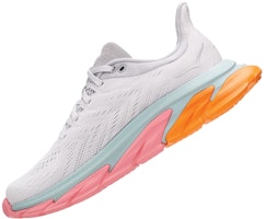 HOKA ONE ONE 克利夫頓邊緣 女款 云霧灰 Lookbook HOKA ONE ONE 克利夫頓邊緣 女款 云霧灰