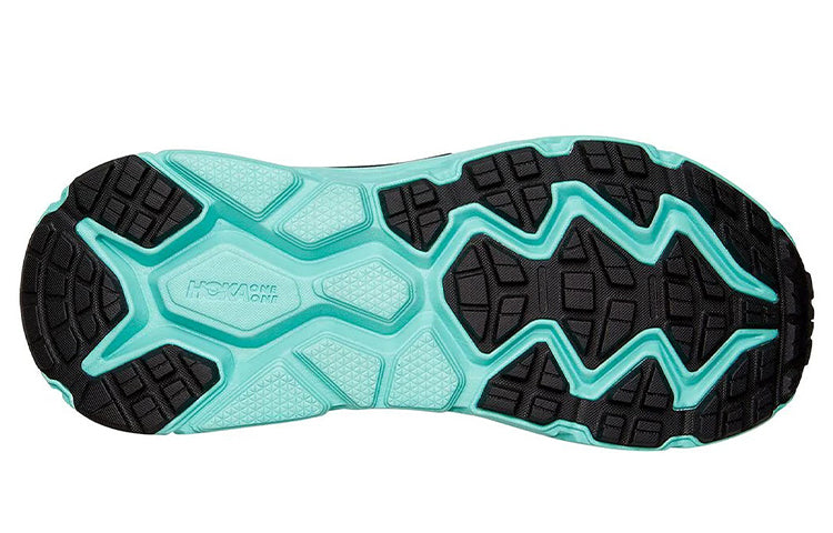 Shop HOKA ONE ONE Challenger ATR 6 GTX 低幫 跑步鞋 女款 黑藍