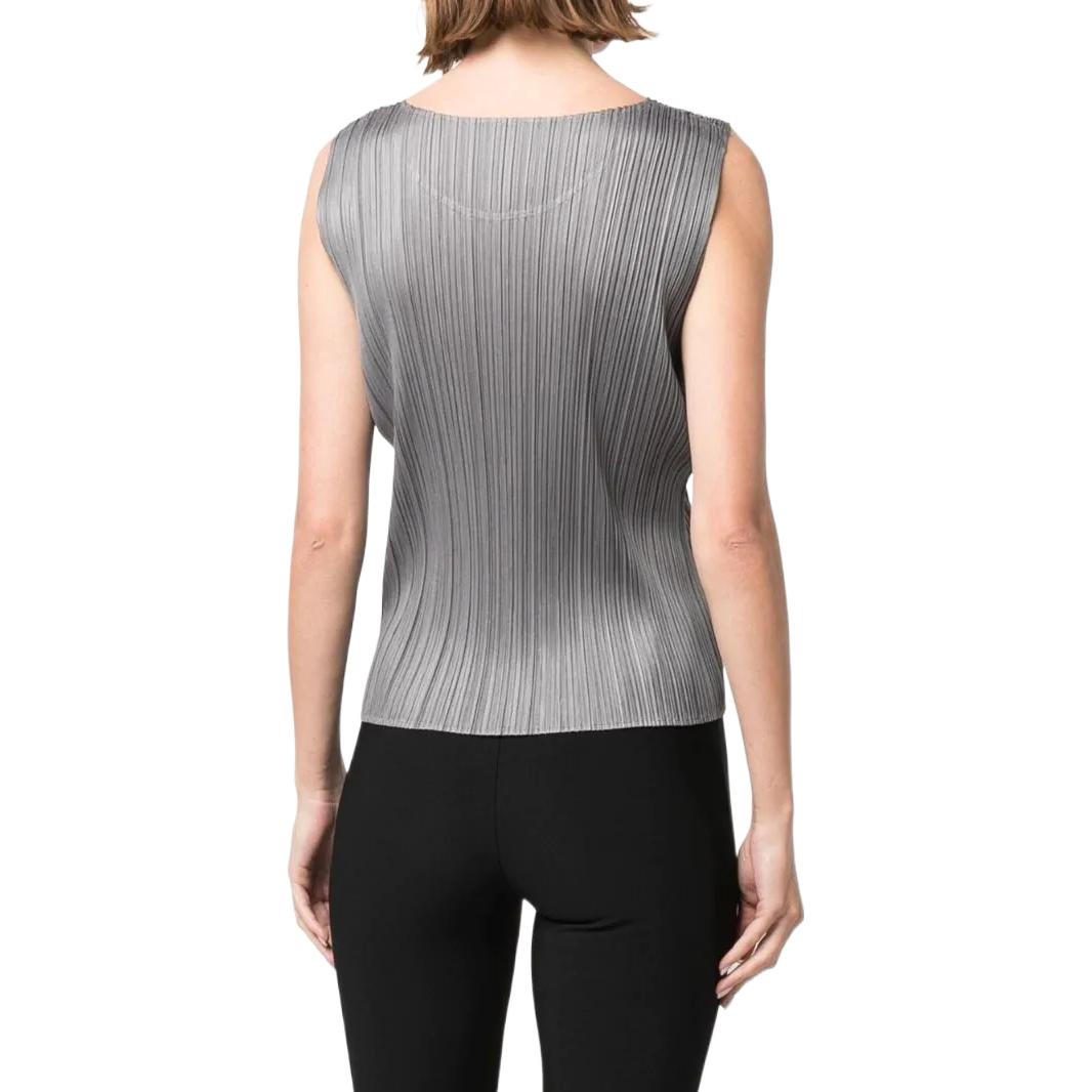 Shop (W) オムプリッセ イッセイミヤケ FW22 ノースリーブ プリーツ トップ ミストグレー。 PP26JK101-12