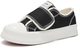 (W) Hotwind Canvas Low ''Triple White'' Putih Triple Sneakers H14W3D01 Order (W) Hotwind Canvas Low ''Triple White'' Putih Triple Sneakers H14W3D01