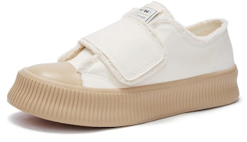 (W) Hotwind Canvas Low ''Triple White'' Putih Triple Sneakers H14W3D01 Details for (W) Hotwind Canvas Low ''Triple White'' Putih Triple Sneakers H14W3D01