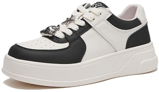 (W) 핫윈드 디즈니 x 토이스토리 로우탑 '블랙 화이트' '딸기 곰' H13W3398 Order (W) 핫윈드 디즈니 x 토이스토리 로우탑 '블랙 화이트' '딸기 곰' H13W3398