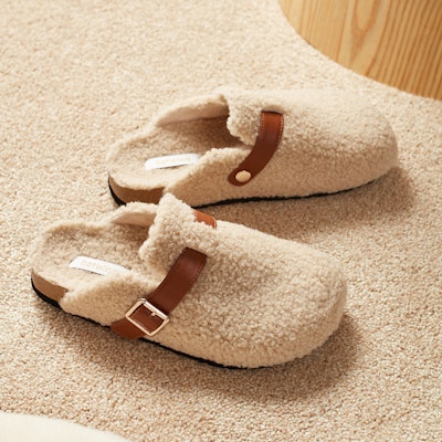(Women) Hotwind Fabric House Leisure Closed Toe Slippers 'Fuzzy Family Series' H02W3353 2