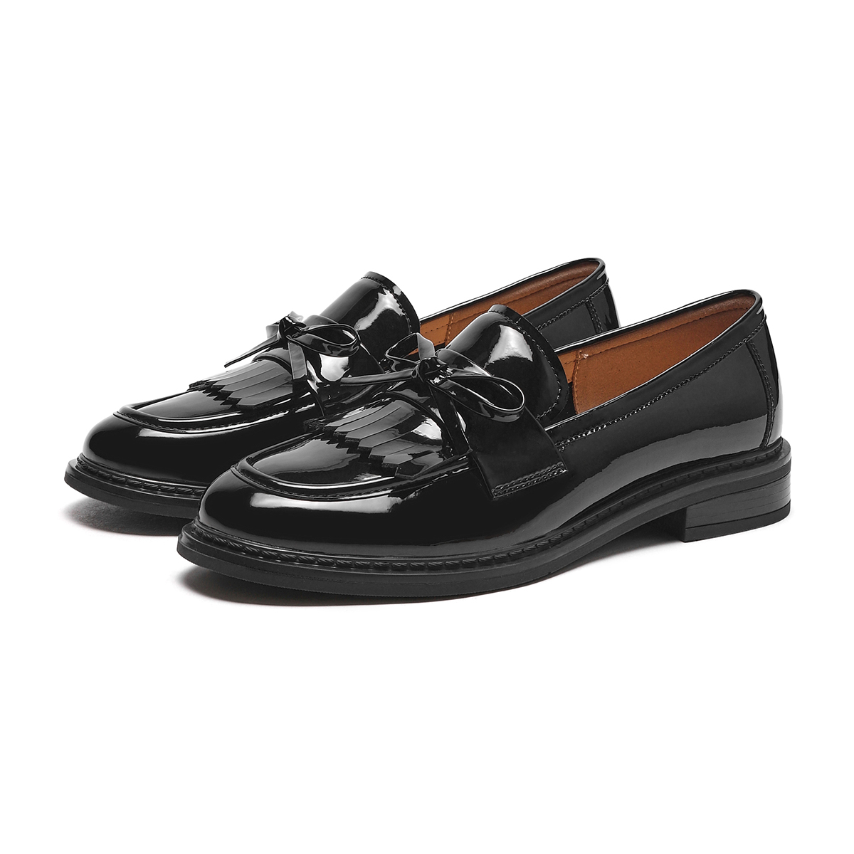 Lookbook (W) Hotwind Loafer ''Keselesaan Elegan Hitam'' H02W4102