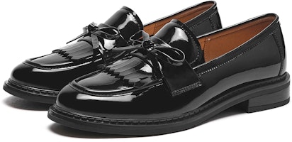 (W) Hotwind Loafer ''Keselesaan Elegan Hitam'' H02W4102 Lookbook (W) Hotwind Loafer ''Keselesaan Elegan Hitam'' H02W4102
