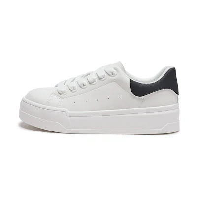(W) Hotwind Low-Top Sneaker 'Fashion Academy'