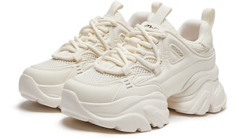 (W) Hotwind Mirror Series Low-Top ''Beige'' Sepatu Rendah Warna Beige H42W3135 Lookbook (W) Hotwind Mirror Series Low-Top ''Beige'' Sepatu Rendah Warna Beige H42W3135