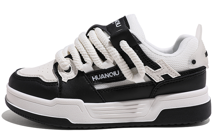 (W) Huanqiu Low-Top Skateboard 'Black and White'