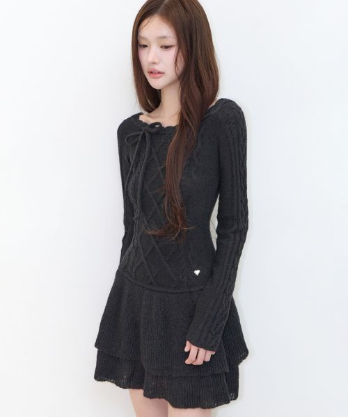 Lookbook (W) Iligo 一字領層次洋裝 黑色 26FWOPS02BK