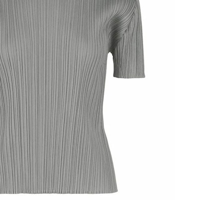 (W) ISSEY MIYAKE 深灰色純色褶皺短袖T恤 PP05JK103-12 Purchase (W) ISSEY MIYAKE 深灰色純色褶皺短袖T恤 PP05JK103-12