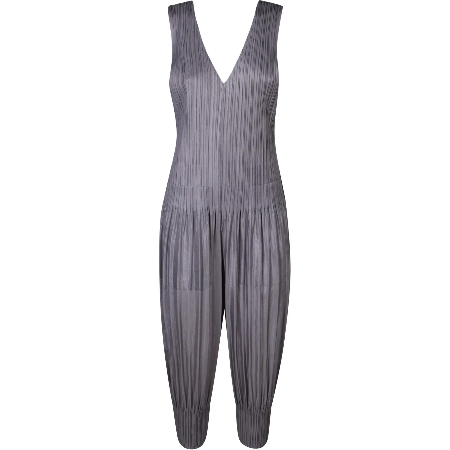 (Women) ISSEY MIYAKE SS24  Grey Loose Fit V-Neck Sleeveless Jumpsuit. PP47JI40412