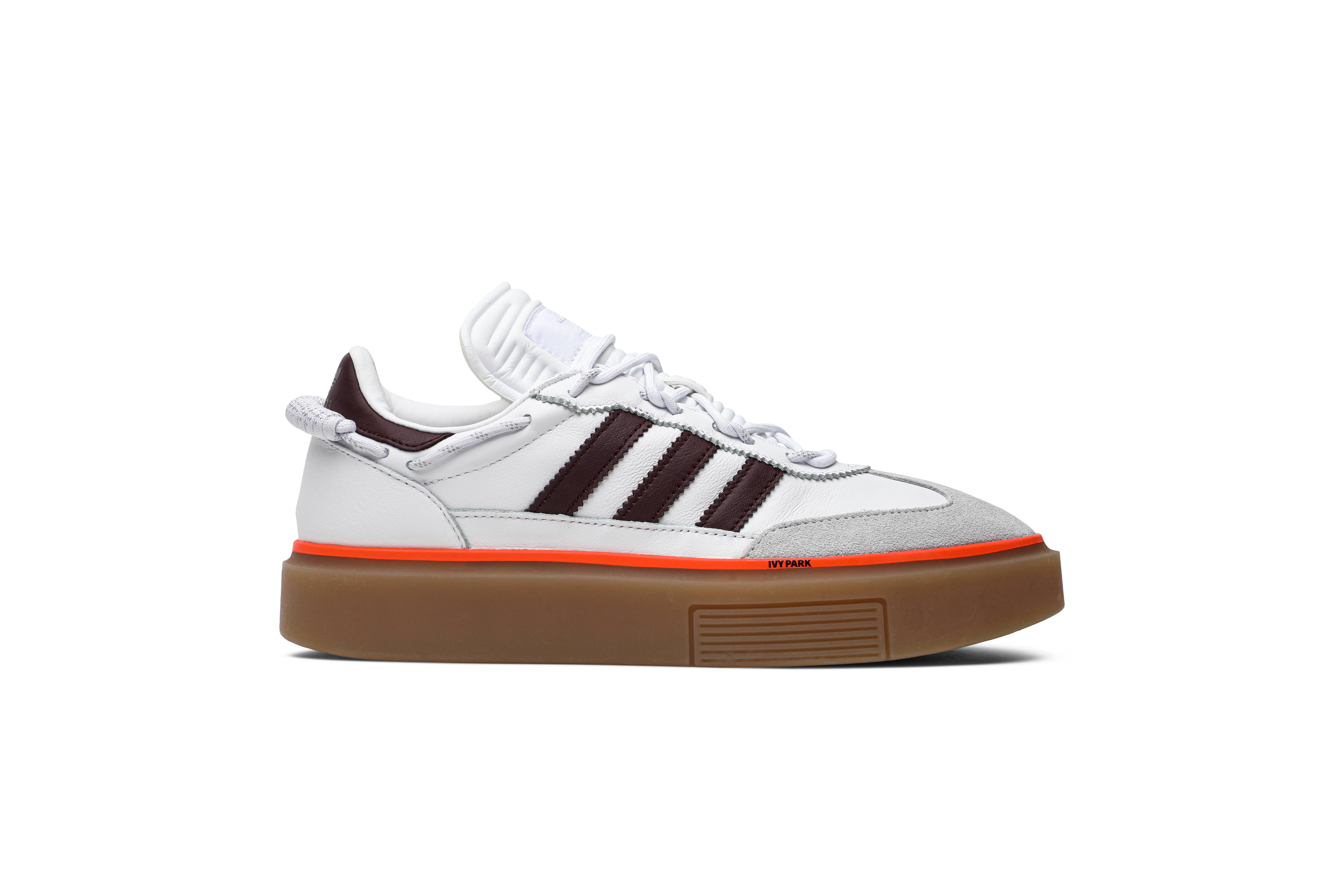 Buy （女性）Ivy Park x adidas Sleek Super 72 '酒紅色' FX3157