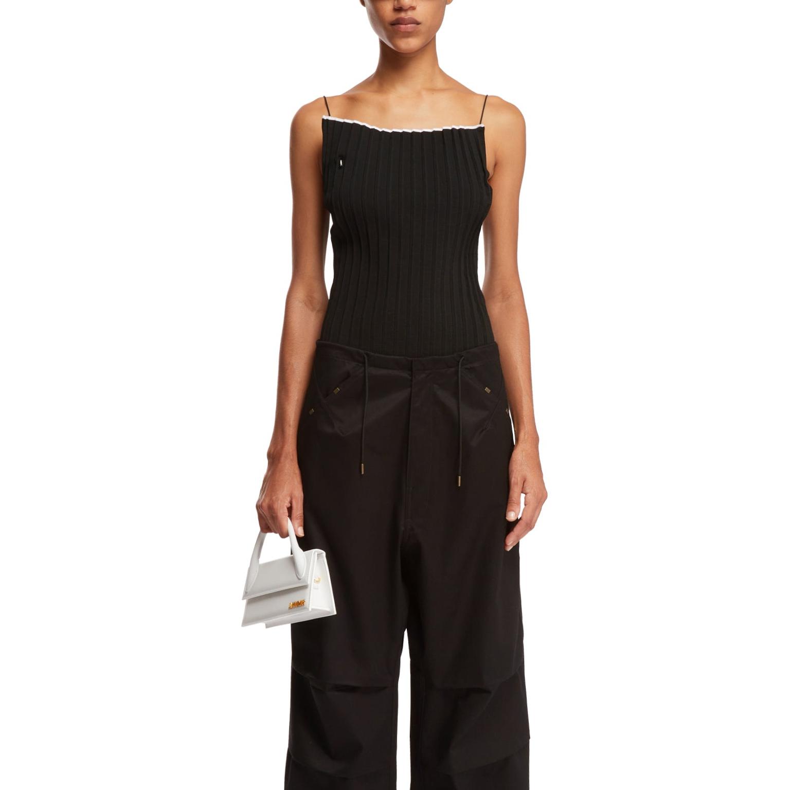 Lookbook (W) Jacquemus Hitam Solid Slim Fit Spaghetti Strap Cami Top. 24E241KN378-2358990