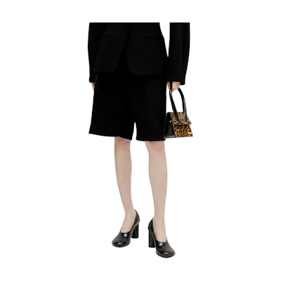 (Women) Jacquemus Black Solid Zip Pocket Mid-Rise Casual Shorts. 24E241PA081-1526990