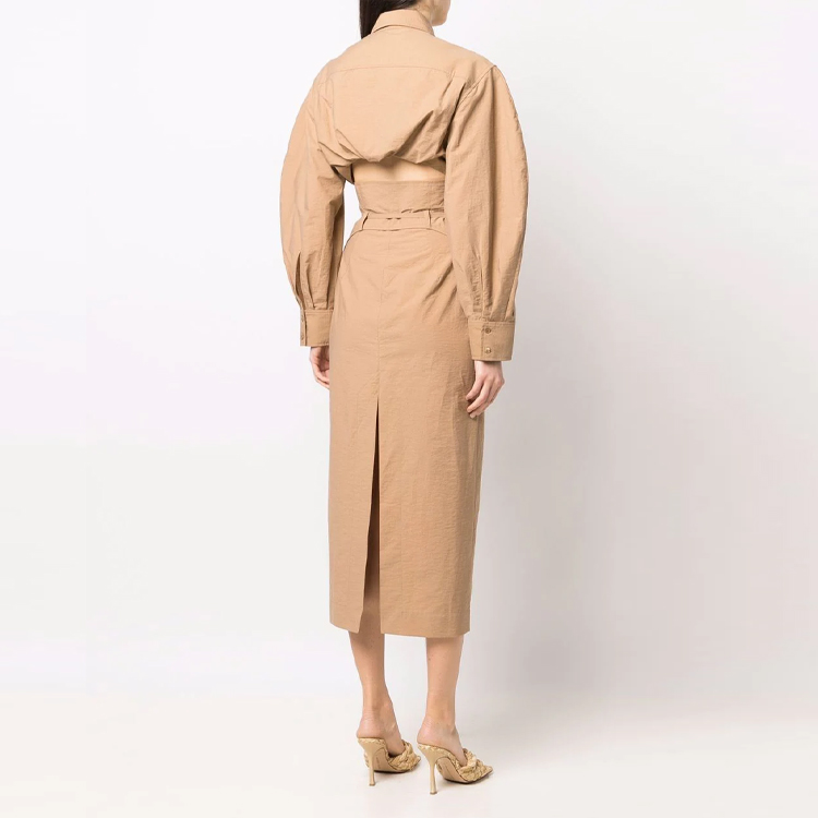 Shop (W) Jacquemus Gaun Midi Lengan Panjang Warna Khaki. 213DR03213122170