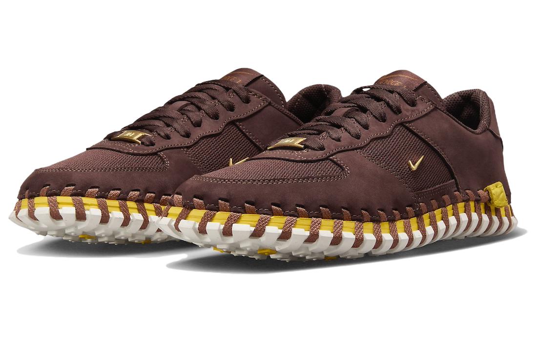 Shop (W) Jacquemus x Nike J Force 1 Low LX SP ''Earth'' Scarpe da Ginnastica DR0424-200
