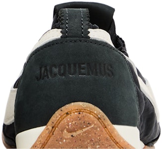 Jacquemus x Nike Kasut Bulan SP 'Off Noir' HV8547-001 1