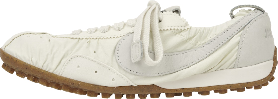 (W) Jacquemus x Nike Moon Shoe SP ''Soft Pearl'' Sepatu Sneakers. HV8547-002 Shop (W) Jacquemus x Nike Moon Shoe SP ''Soft Pearl'' Sepatu Sneakers. HV8547-002