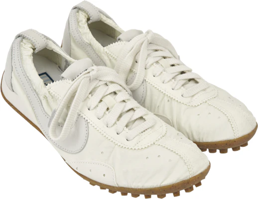 (W) Jacquemus x Nike Moon Shoe SP ''Soft Pearl'' Sepatu Sneakers. HV8547-002 Purchase (W) Jacquemus x Nike Moon Shoe SP ''Soft Pearl'' Sepatu Sneakers. HV8547-002