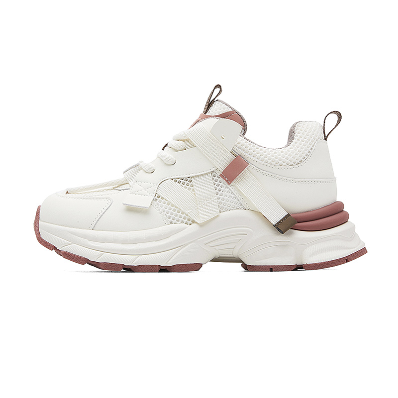 (Women) JEEP Spirit White Retro Dad Sneakers with Mesh, Leather, and Thick Sole. B5418308123