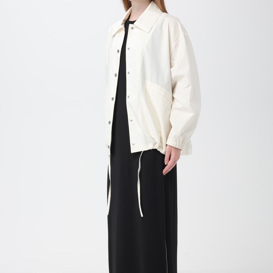 Details for (Women) JIL SANDER FW22  Minimalist White Single-Breasted Jacket with Back Logo. J04AM0001J45063-103
