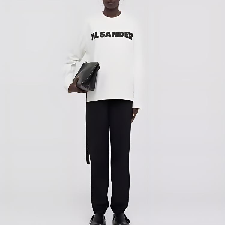 Lookbook (W) JIL SANDER FW23 白色印字長袖圓領T恤。 J02GC0107J45047
