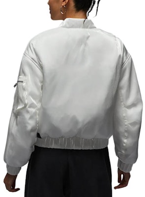 (W) 乔丹春节蛇年宽松飞行夹克 米白色. HQ6064-133 Lookbook (W) 乔丹春节蛇年宽松飞行夹克 米白色. HQ6064-133