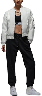 (W) 乔丹春节蛇年宽松飞行夹克 米白色. HQ6064-133 Shop (W) 乔丹春节蛇年宽松飞行夹克 米白色. HQ6064-133