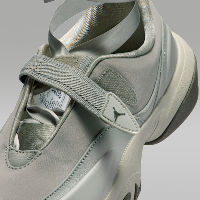 Sizing (W) Jordan Point Spruce Fog/Cargo Khaki Lelaki Sneakers IV5281-304