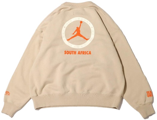 (W) Jordan Retro Logo Patch Baju Lengan Panjang Khaki Crewneck. DV7014-206 Lookbook (W) Jordan Retro Logo Patch Baju Lengan Panjang Khaki Crewneck. DV7014-206